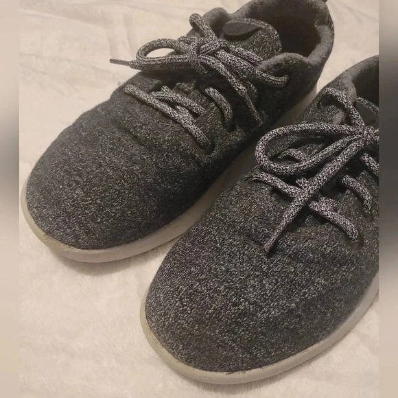 ALLBIRDS Men's Grey Wool runners, light grey soles, athletic sneakers, size 10 - Picture 2 of 7